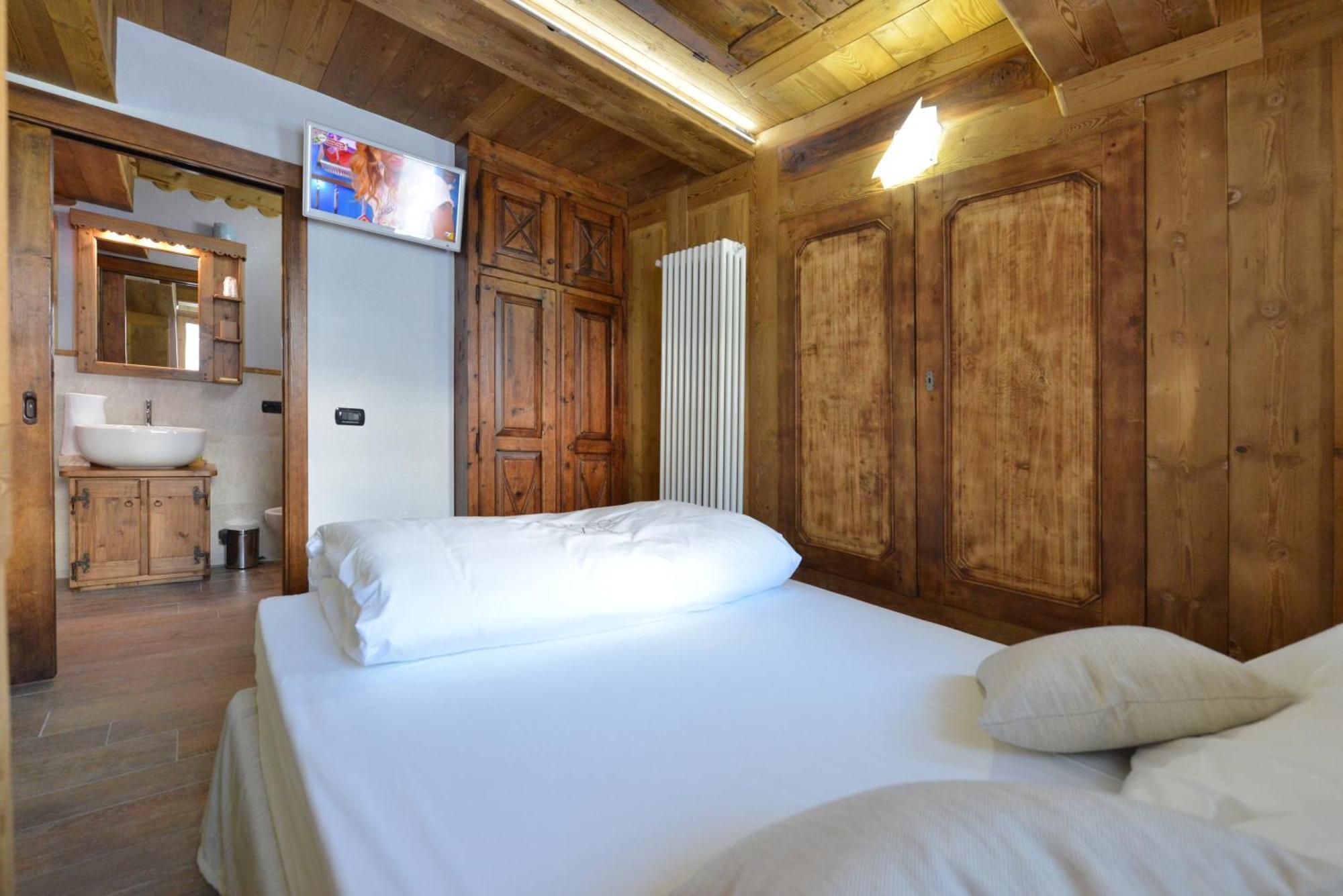 Mollino Rooms Breuil-Cervinia Ngoại thất bức ảnh